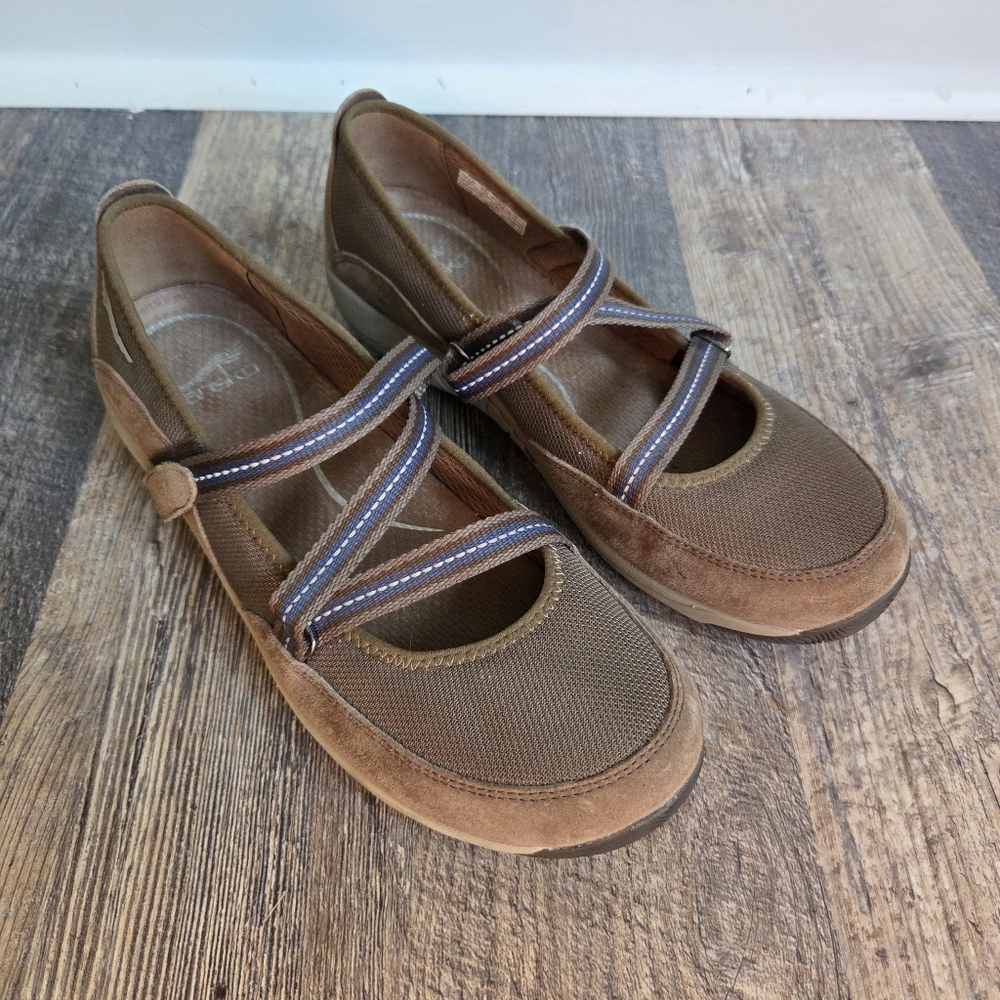Dansko Hazel Mary Jane Sneaker Size 8.5 EUR 39 Tan Brown Comfort Shoes